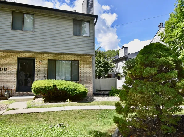1106 E Jefferson St APT 6, Bloomington, IL 61701