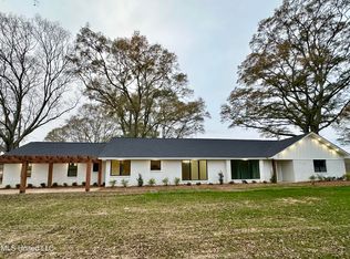 125B Barr Hill Dr, Magee, MS 39111