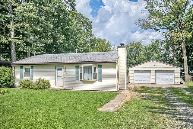 1106 Pin Oak Dr photo 1