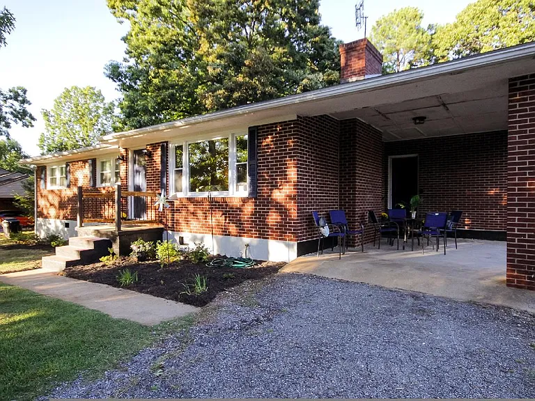 191 Sherbrooke Dr — Photo 3