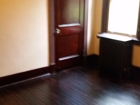 FRONT BEDROOM