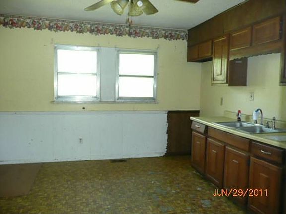 4th image of 635 N 62nd Pl