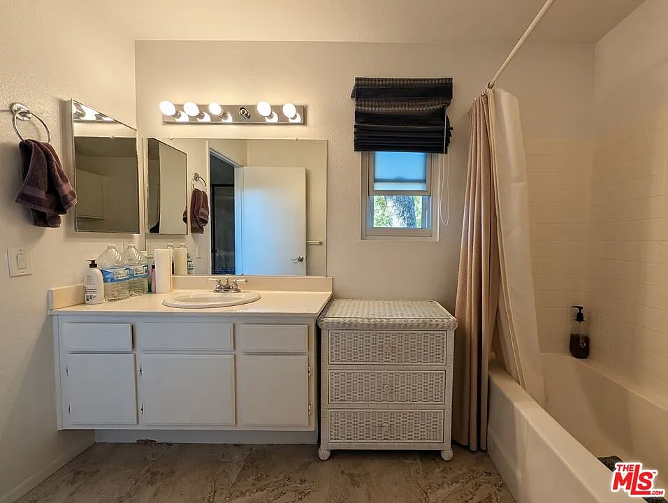2 bed, 2.0 bath, 1187 sqft, $4,000 — Photo 4