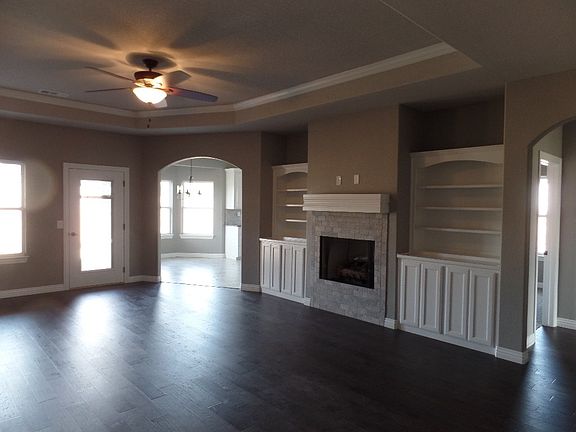 3rd image of 807 McKenzie Ave