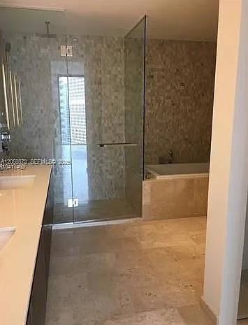 88 SW 7th St #2603 — Photo 6