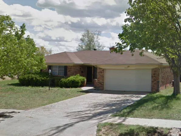 2705 John Dr, Amarillo, TX 79110