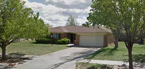 2705 John Dr Photo 1