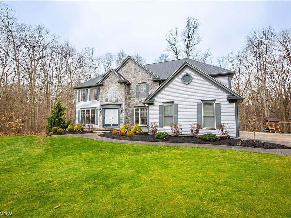 1st image of 380 River Glen Dr