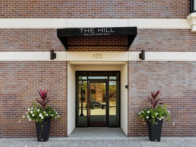 105 S Cottage Hill Ave #304, Elmhurst, IL, 60126