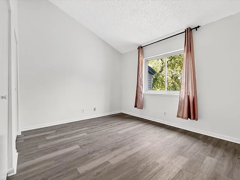 252 Summit Ridge Dr — Photo 16