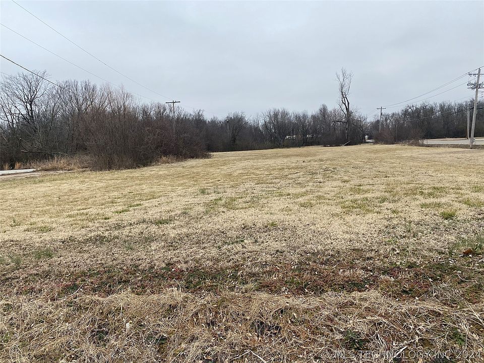 2nd image of N 11th St