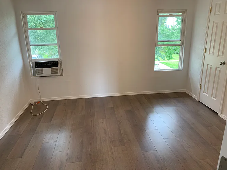 604 S Pearl St — Photo 10