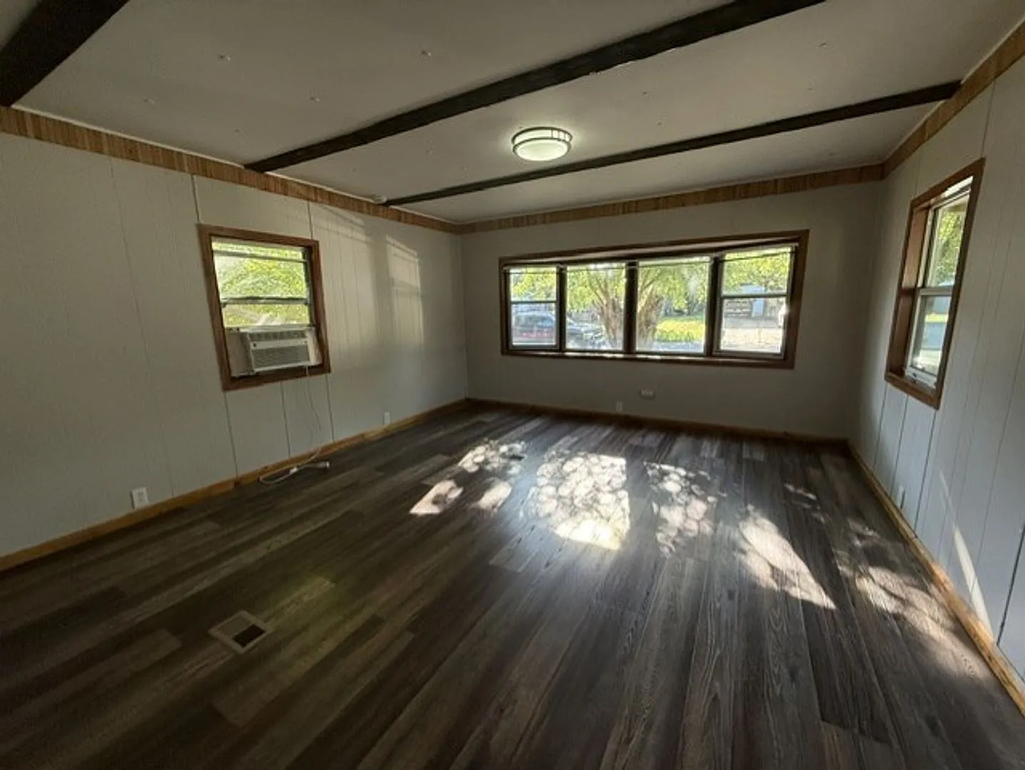 Spacious! — Photo 2