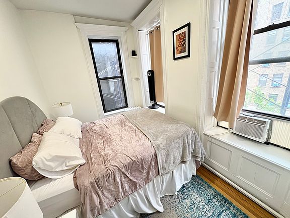 5th image of 1428 Lexington Ave APT 3C