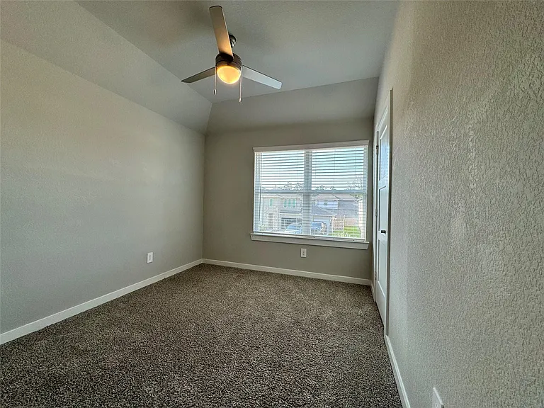 10213 Prairie Creek Ln — Photo 26