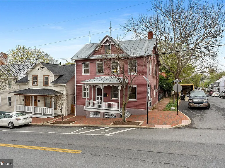 100 E Cecil St — Photo 13