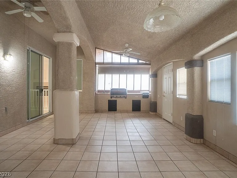 7861 Darby Ave — Photo 35