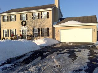 221 N Middle Rd, Belgium, WI 53004