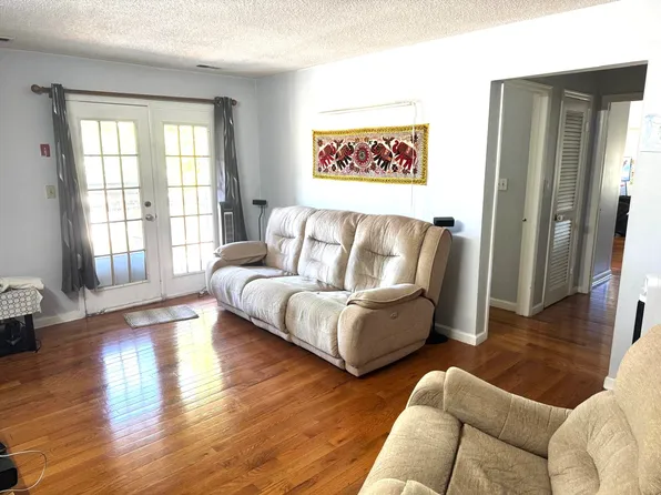 1912 Green Hollow Dr #1912, Iselin, NJ 08830