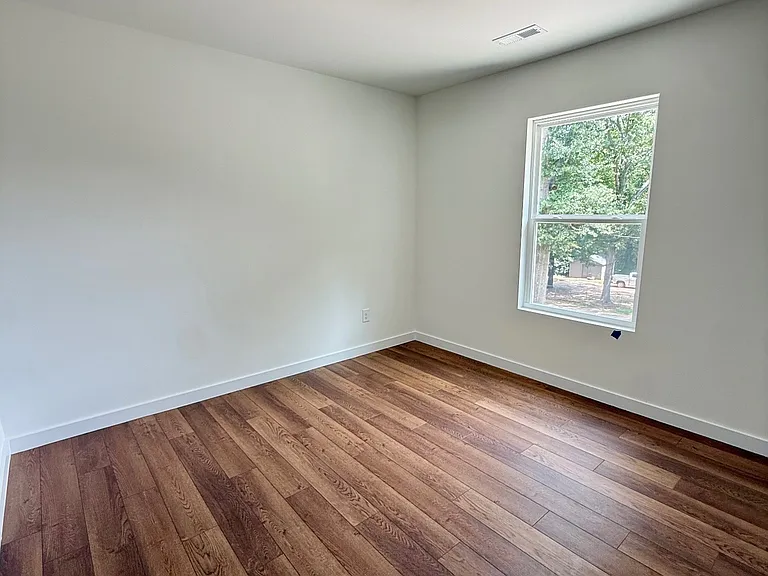141 Cannon Rd — Photo 10