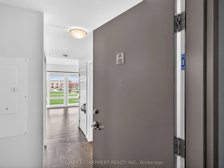 175 Commonwealth St #202 — Photo 7