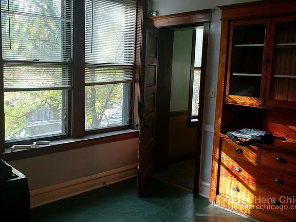 3rd image of 1825 W Cortland St #2