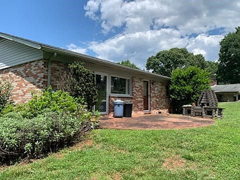 2nd image of 329 Sherwood Cir