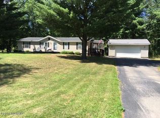 2899 S Sullivan Rd, Ravenna, MI 49451