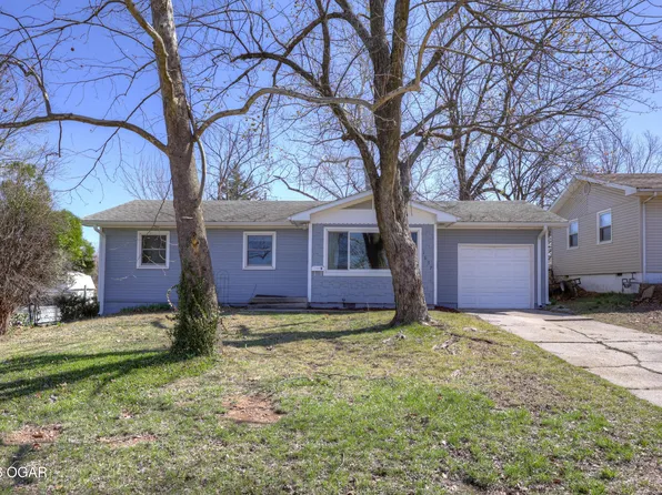 1637 Jefferson Cir, Webb City, MO 64870