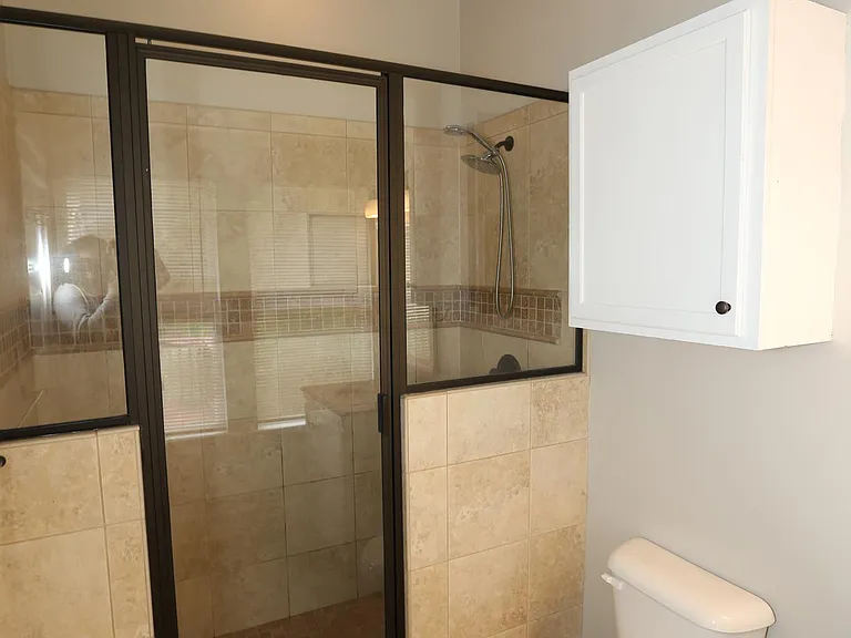 106 S Summit St — Photo 9