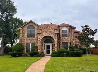 2000 Homestead Dr, Mesquite, TX 75181