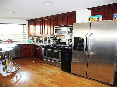 2nd image of 18426 S Conduit Ave