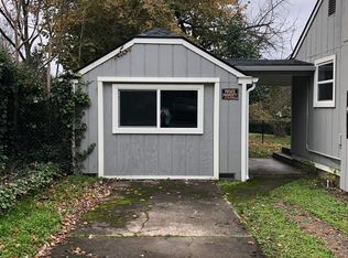 412 W Umpqua St #C, Roseburg, OR 97471