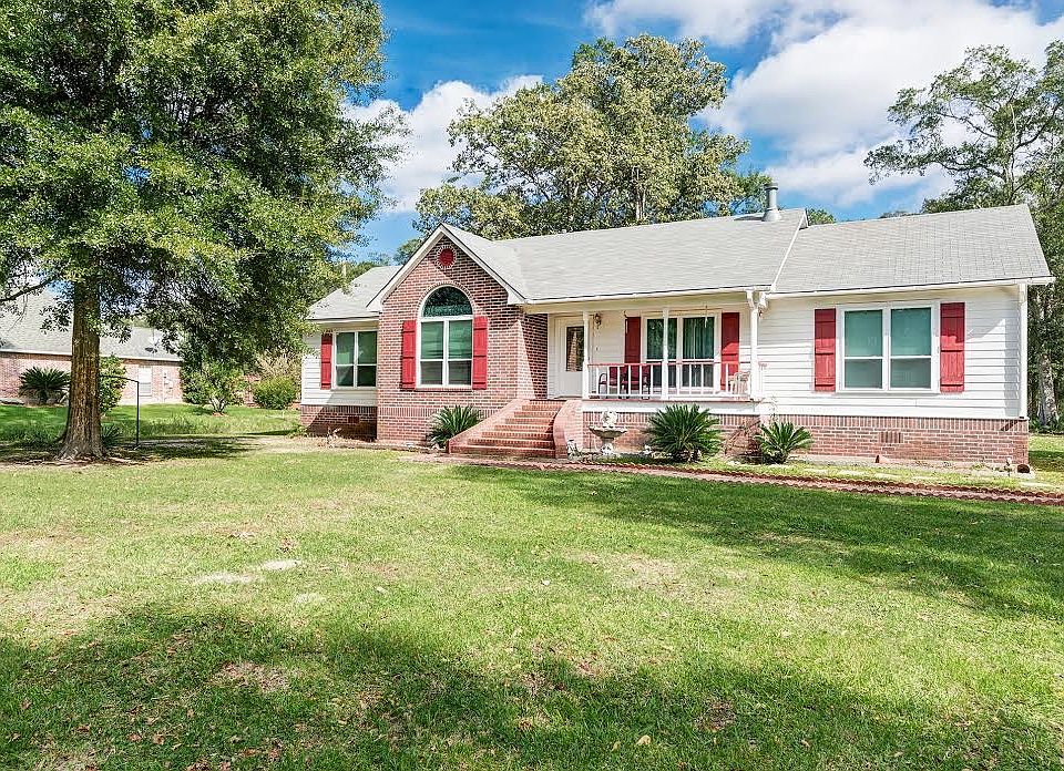 1st image of 26584 Evelyn Dr