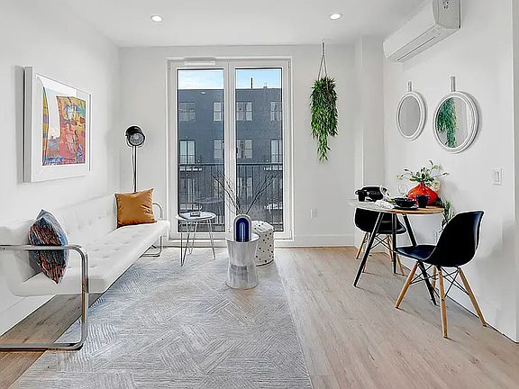 3rd image of 2175 Bergen St #5I