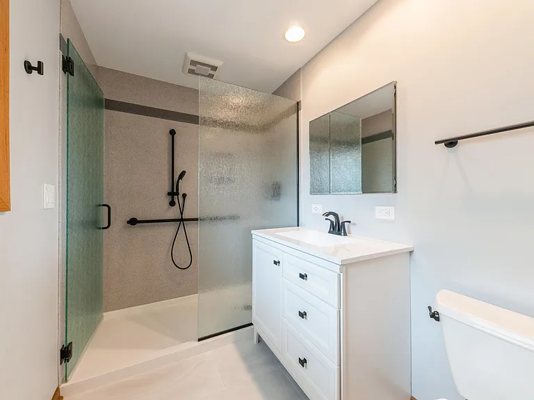 1807 N Larch Dr — Photo 10
