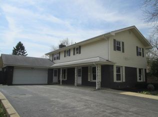 636 Meadow Ln, Beecher, IL 60401