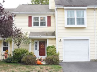 243 Hyde Park Rd, Somerset, NJ 08873