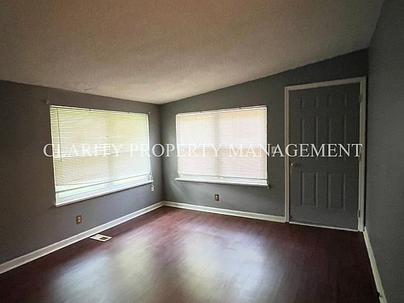 4th image of 3812 Cherwood Ln #A