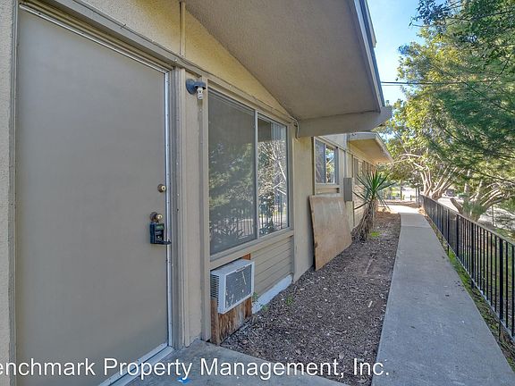 3rd image of 504 S Tulip St