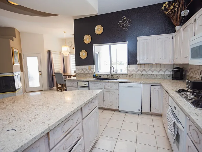 2320 Snead Dr — Photo 19