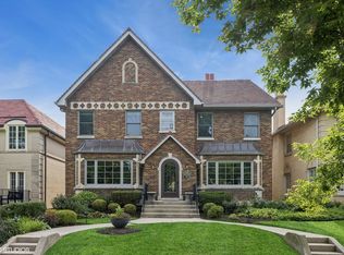 1118 N Kenilworth Ave, Oak Park, IL