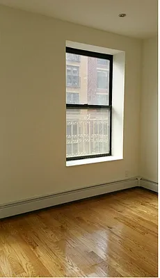 Rented by Mdrn Residential | media 38