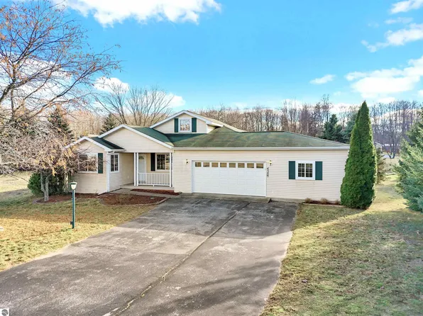 4548 Choice Cir, Traverse City, MI 49685