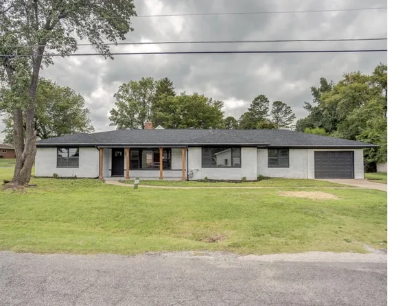 101 N 72nd St, Belleville, IL 62223