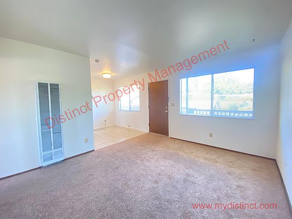 5th image of 231 Blackburn St #4