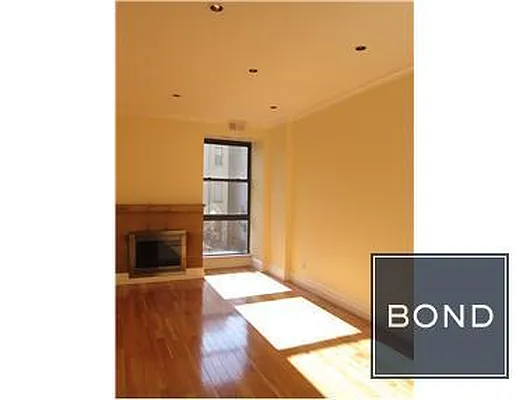 Rented by Bond New York | media 13