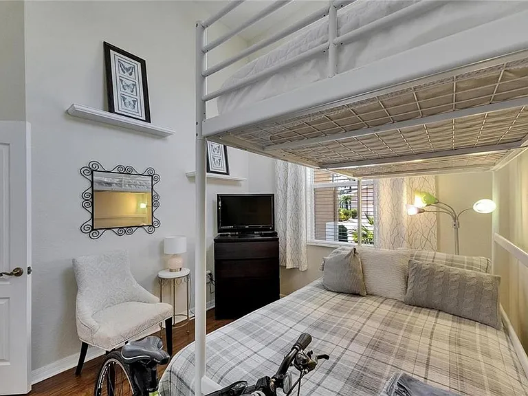 2068 Sifield Greens Way — Photo 31
