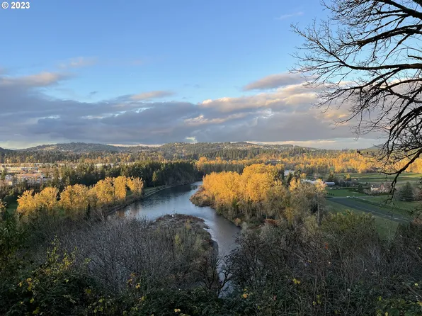 14741 S Burkstrom Rd, Oregon City, OR 97045