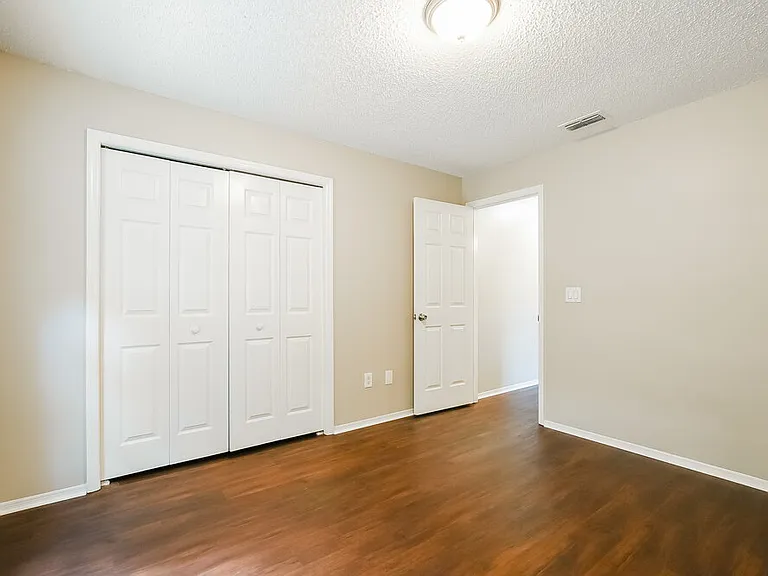 837 Shell Ln — Photo 14